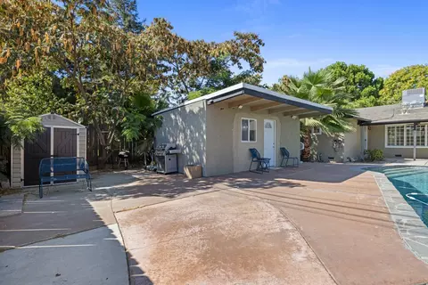 Exterior - 1002 Mount Vernon Dr, Modesto, CA 95350 photo 8 of 9