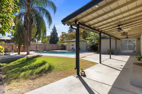 Exterior - 1002 Mount Vernon Dr, Modesto, CA 95350 photo 5 of 9