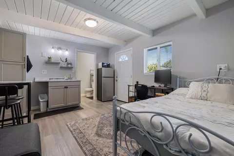 Bedroom - 1002 Mount Vernon Dr, Modesto, CA 95350 photo 6 of 6