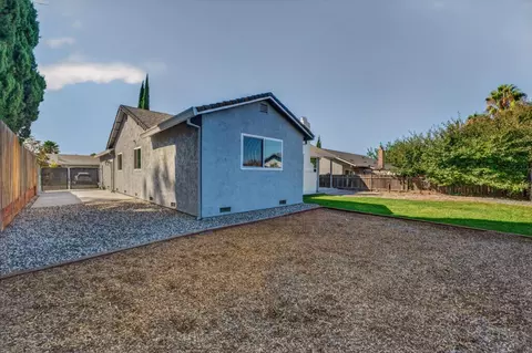 Exterior - 3633 Kodiak Way, Antelope, CA 95843 photo 6 of 9