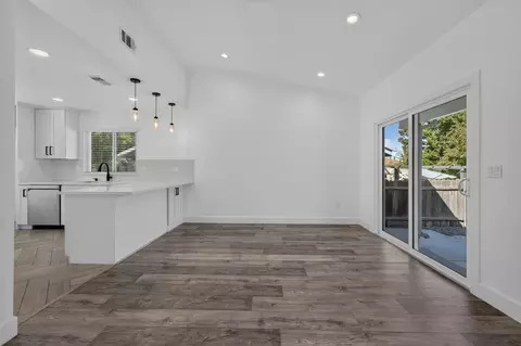 Living - 3633 Kodiak Way, Antelope, CA 95843 photo 3 of 7
