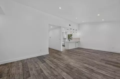 Living - 3633 Kodiak Way, Antelope, CA 95843 photo 2 of 7