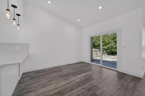 Living - 3633 Kodiak Way, Antelope, CA 95843 photo 4 of 7