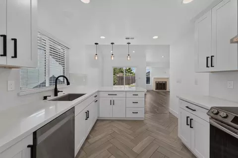 Kitchen - 3633 Kodiak Way, Antelope, CA 95843 photo 4 of 5