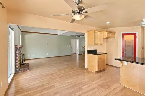 Living - 2400 Payne Ave, Modesto, CA 95351 photo 4 of 5