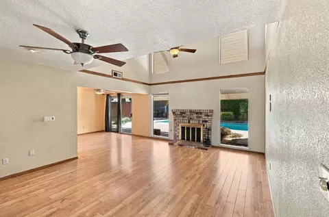 Living - 2400 Payne Ave, Modesto, CA 95351 photo 3 of 5