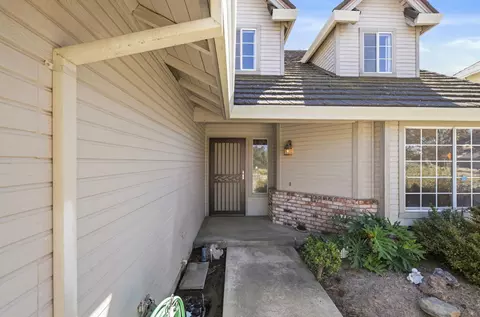 Exterior - 2400 Payne Ave, Modesto, CA 95351 photo 5 of 16