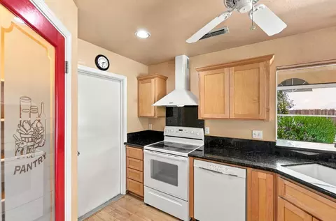 Kitchen - 2400 Payne Ave, Modesto, CA 95351 photo 3 of 4