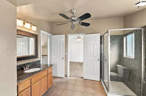 Bath - 2400 Payne Ave, Modesto, CA 95351 photo 7 of 7