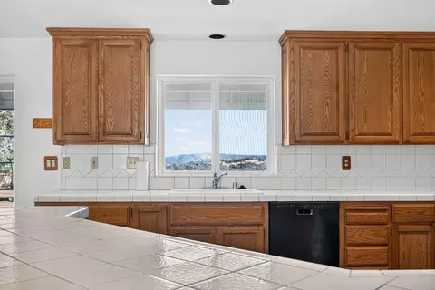Kitchen - 1175 Papoose Dr, Copperopolis, CA 95228 photo 2 of 3