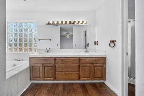 Bath - 1175 Papoose Dr, Copperopolis, CA 95228 photo 3 of 6
