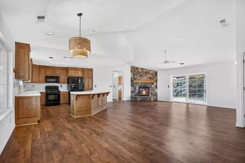 Living - 1175 Papoose Dr, Copperopolis, CA 95228 photo 1 of 4
