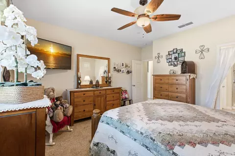 Bedroom - 1061 Alba St, Manteca, CA 95337 photo 1 of 4