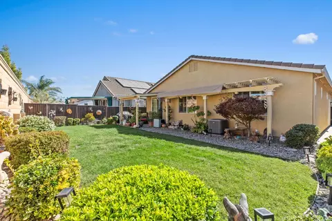 Exterior - 1061 Alba St, Manteca, CA 95337 photo 5 of 5