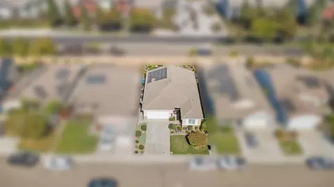 View/Area - 1061 Alba St, Manteca, CA 95337 photo 3 of 9