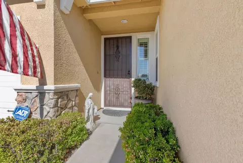 Entry Way - 1061 Alba St, Manteca, CA 95337 photo 1 of 2