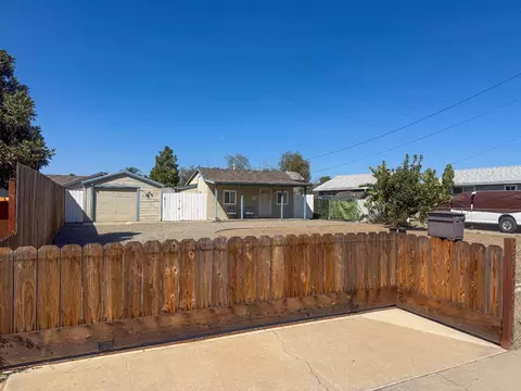 Exterior - 415 Sutter St, Manteca, CA 95336 photo 6 of 12