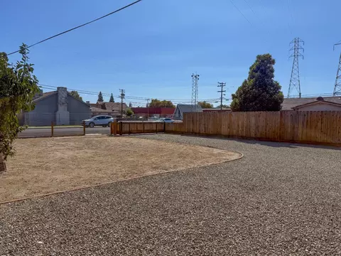 Exterior - 415 Sutter St, Manteca, CA 95336 photo 4 of 12