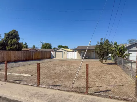 Exterior - 415 Sutter St, Manteca, CA 95336 photo 7 of 12