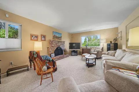 Living - 28 Frontier Dr, Jackson, CA 95642 photo 2 of 5