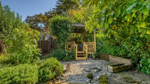Exterior - 28 Frontier Dr, Jackson, CA 95642 photo 6 of 14
