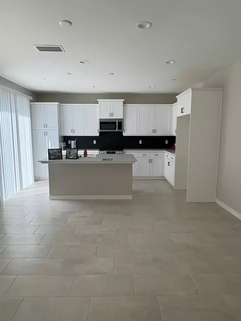 Kitchen - 738 Katelyn Ave, Madera, CA 93636 photo 2 of 2