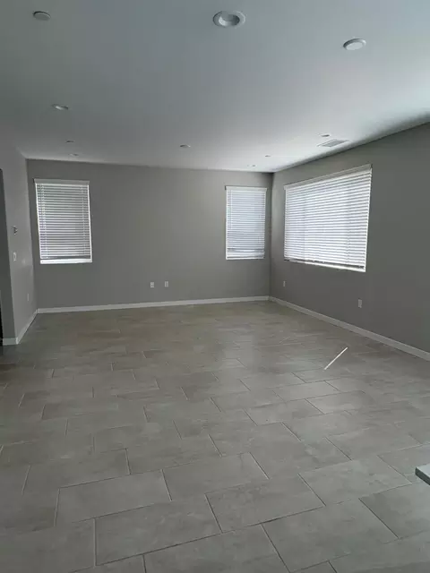 Living - 738 Katelyn Ave, Madera, CA 93636 photo 1 of 1