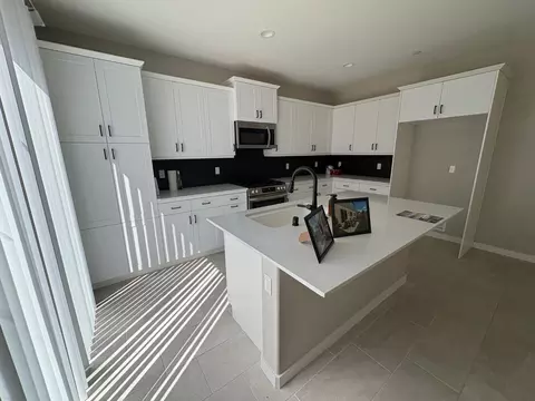Kitchen - 738 Katelyn Ave, Madera, CA 93636 photo 1 of 2