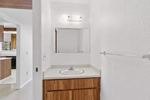 Bath - 3052 Woods Cir, Davis, CA 95616 photo 1 of 4