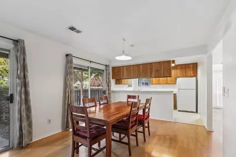 Dining - 3052 Woods Cir, Davis, CA 95616 photo 2 of 4