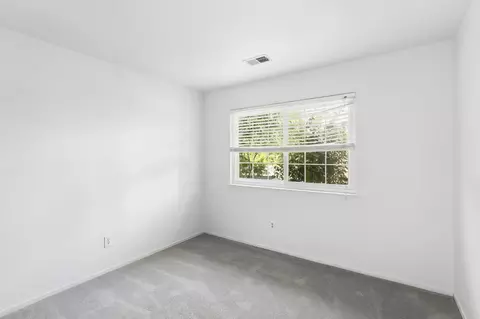 Bedroom - 3052 Woods Cir, Davis, CA 95616 photo 5 of 6