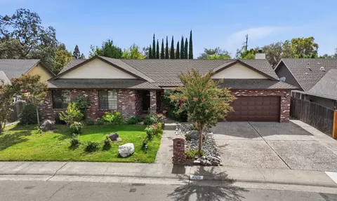 1028 Kensington Dr, Roseville, CA 95661