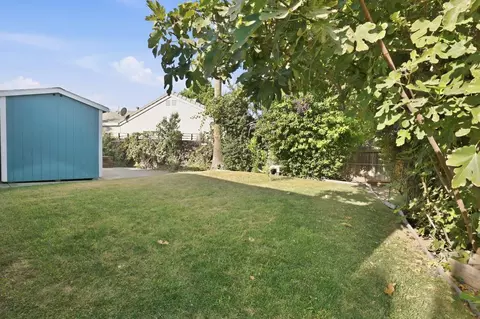 Exterior - 1605 Lavelle Smith Dr, Tracy, CA 95376 photo 5 of 7