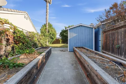 Exterior - 1605 Lavelle Smith Dr, Tracy, CA 95376 photo 7 of 7