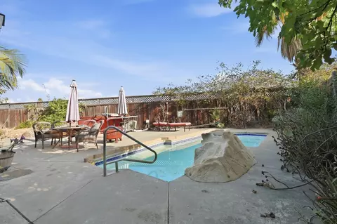 Exterior - 1605 Lavelle Smith Dr, Tracy, CA 95376 photo 3 of 7