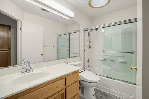 Bath - 1605 Lavelle Smith Dr, Tracy, CA 95376 photo 1 of 2