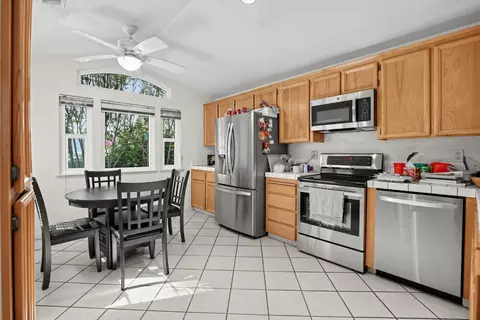 Kitchen - 1605 Lavelle Smith Dr, Tracy, CA 95376 photo 1 of 2