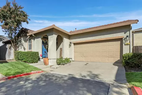 365 Dragonfly Cir, Sacramento, CA 95834