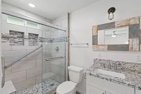 Bath - 1206 Los Robles Rd, Placerville, CA 95667 photo 2 of 4