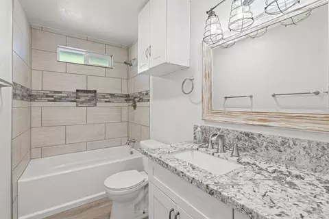 Bath - 1206 Los Robles Rd, Placerville, CA 95667 photo 1 of 4