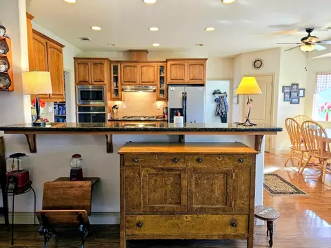 Kitchen - 21196 E Rose Clover Ln, Linden, CA 95236 photo 4 of 9