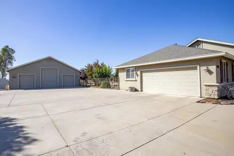Exterior - 21196 E Rose Clover Ln, Linden, CA 95236 photo 2 of 13