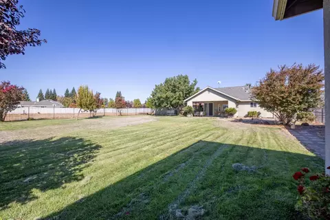 Exterior - 21196 E Rose Clover Ln, Linden, CA 95236 photo 9 of 13
