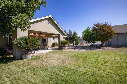 Exterior - 21196 E Rose Clover Ln, Linden, CA 95236 photo 6 of 13