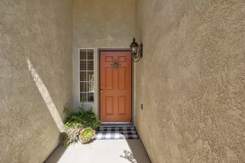Entry Way - 1427 Via Fraga, Gustine, CA 95322 photo 1 of 1