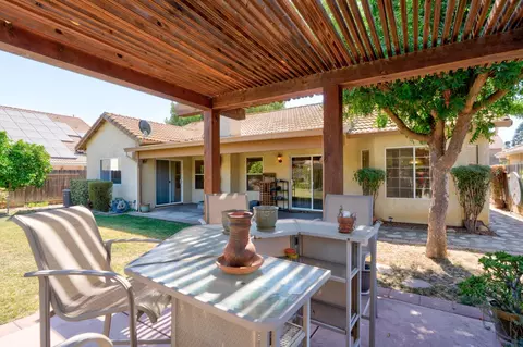 Exterior - 1427 Via Fraga, Gustine, CA 95322 photo 7 of 16