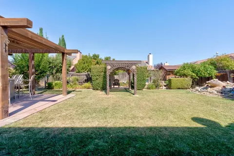 Exterior - 1427 Via Fraga, Gustine, CA 95322 photo 5 of 16