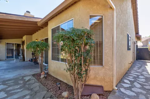 Exterior - 1427 Via Fraga, Gustine, CA 95322 photo 4 of 16