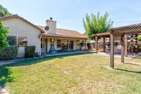Exterior - 1427 Via Fraga, Gustine, CA 95322 photo 9 of 16