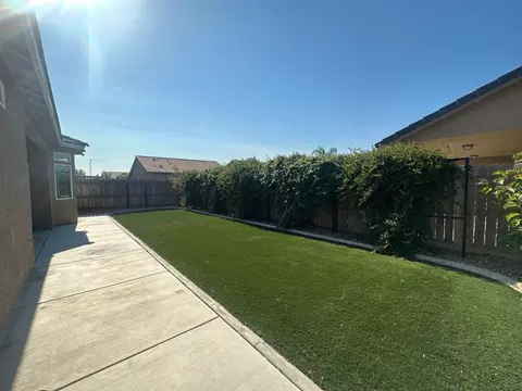 Exterior - 462 Hart Dr, Merced, CA 95348 photo 2 of 3